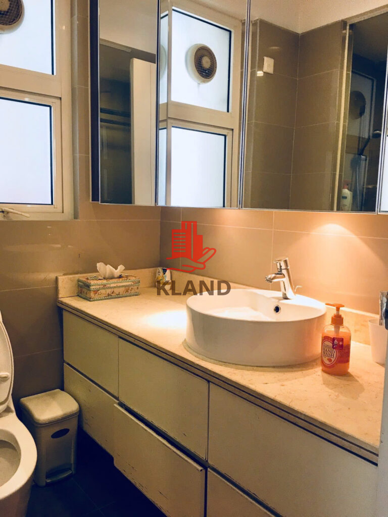 Cho Thuê Căn Hộ 4 Phòng Ngủ Saigon Pearl – 206m² Giá 56 Triệu/Tháng, Nội Thất Cao Cấp, Bao Phí Quản Lý